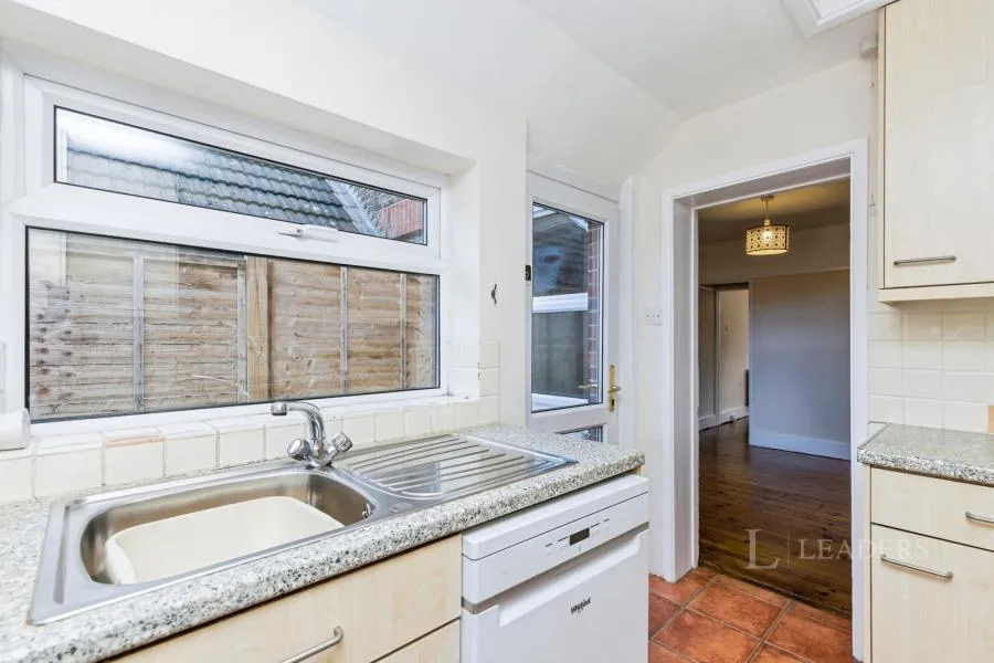 Gladstone Road, Horsham, RH12, photo 7