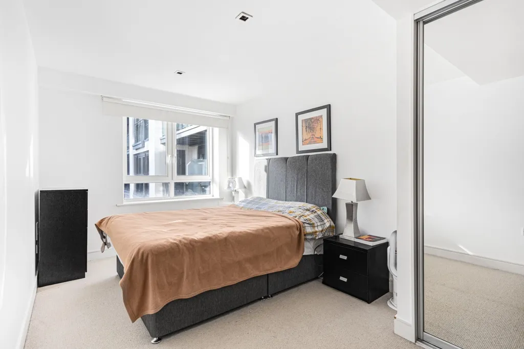Kew Bridge Road, Brentford, TW8, photo 6