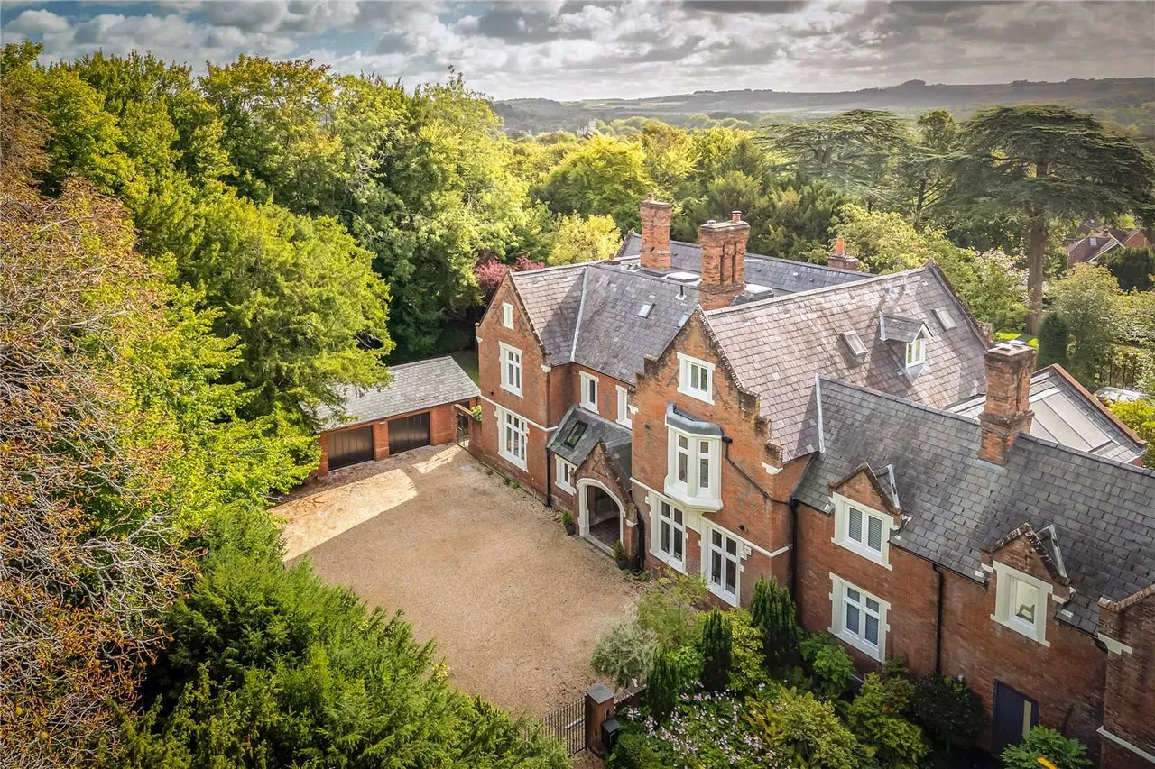 7 bed house for sale — Sleepers Hill, Winchester, Hampshire, SO22 4NF