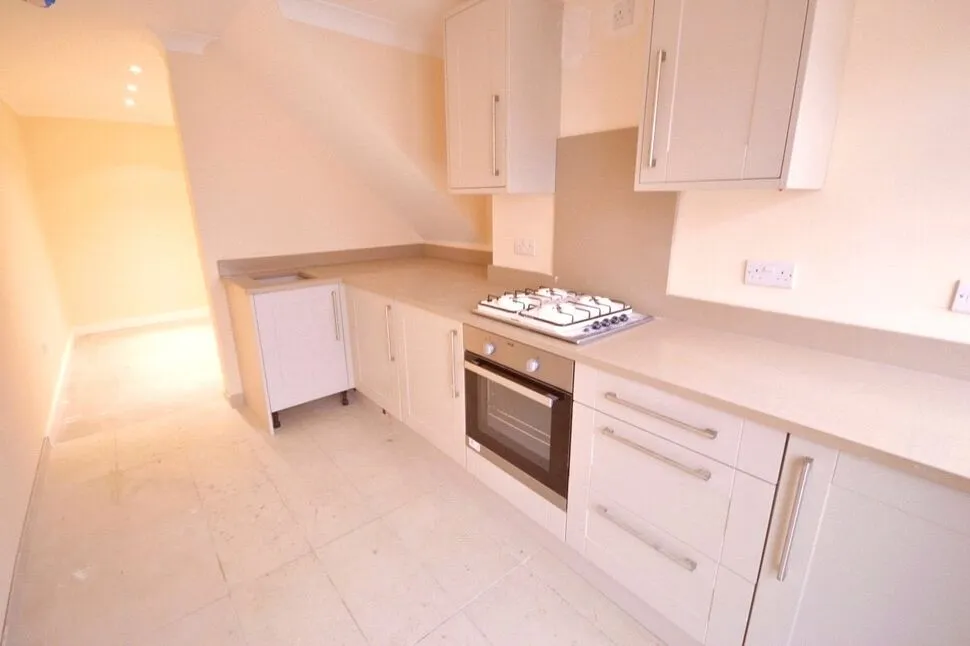 Dover Road East, Gravesend, Kent, DA11, photo 3