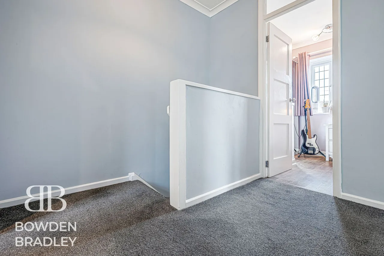 Fallow Close, Chigwell, IG7, photo 10
