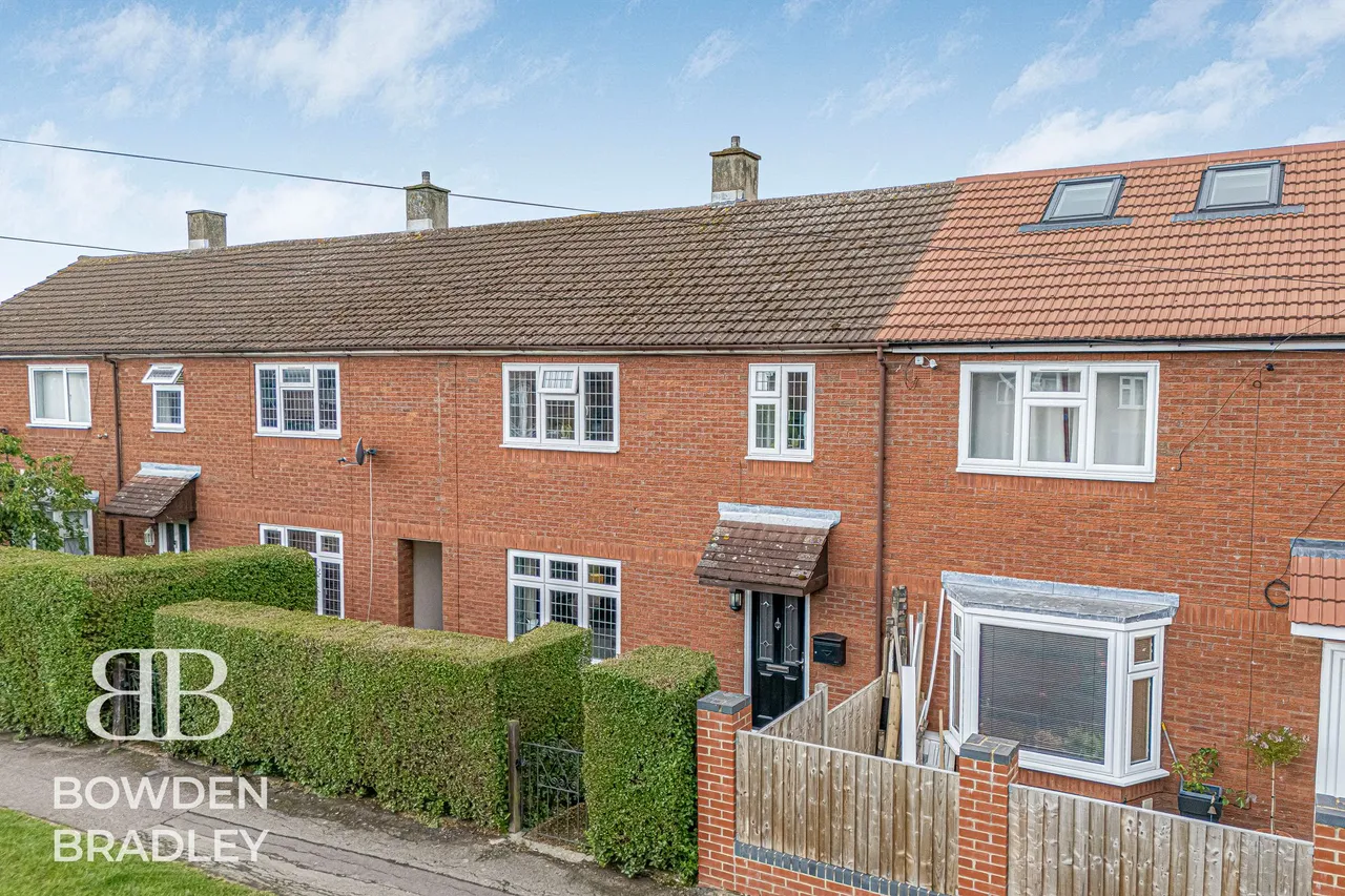 3 bed house for sale — Fallow Close, Chigwell, IG7