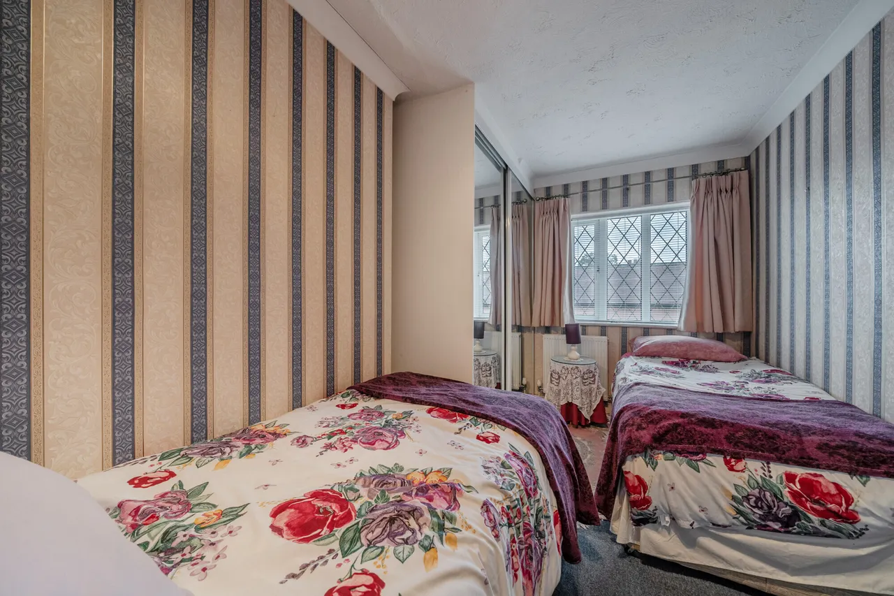 Oakley Green Road, WINDSOR, SL4, photo 12