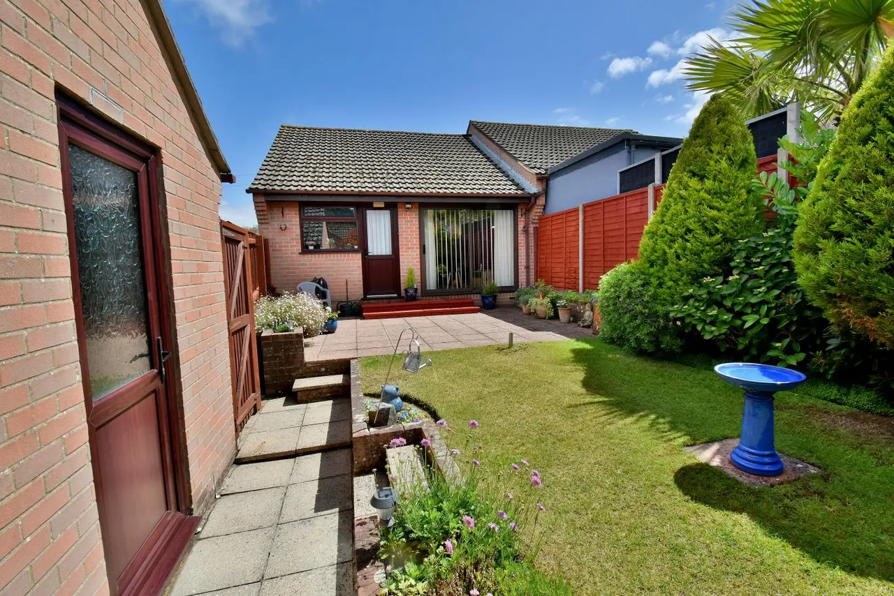High Howe Lane, BH11, photo 11