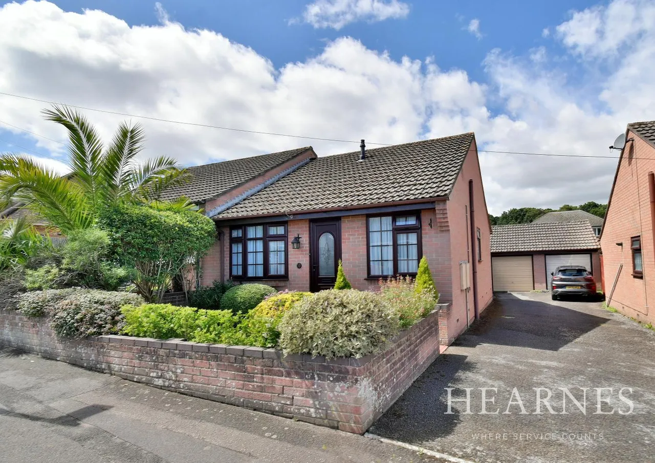 2 bed house for sale, High Howe Lane, BH11