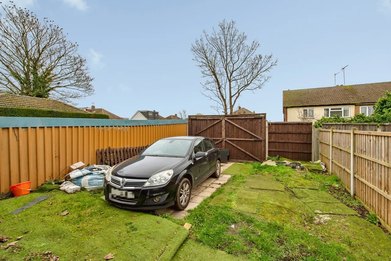 Mill Road, Aveley, South Ockendon, Essex, RM15, photo 4