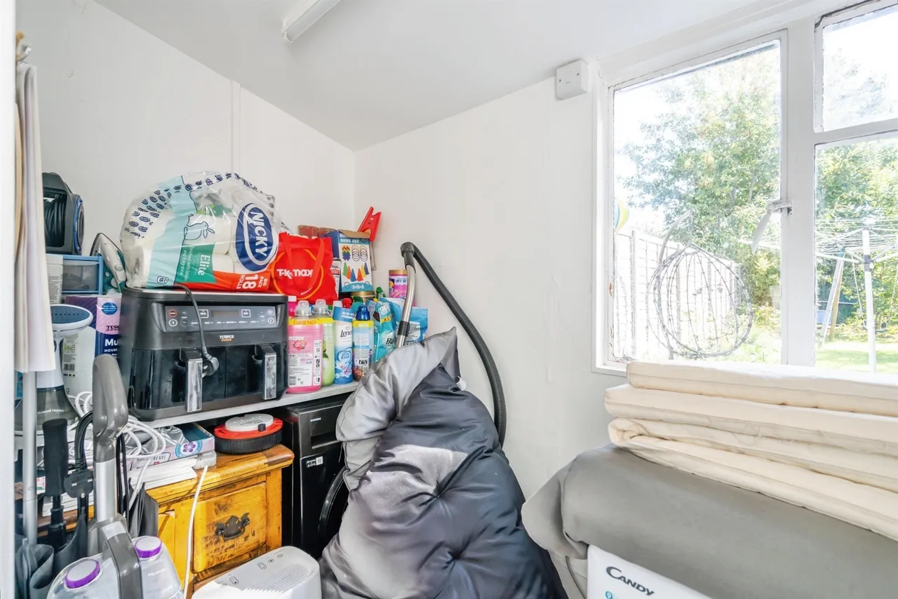 Hawthorn Road, Bognor Regis, PO21, photo 11