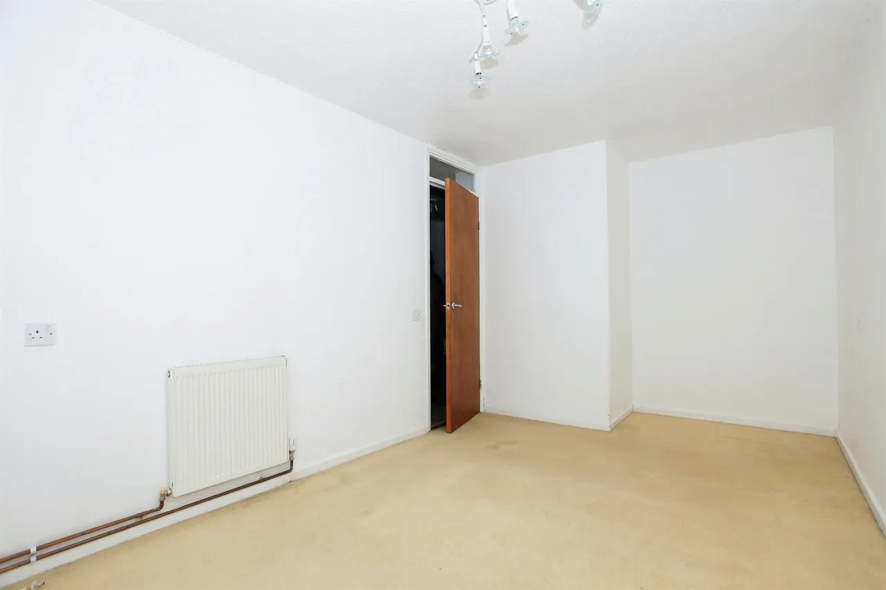 Howland PETERBOROUGH, PE2, photo 11