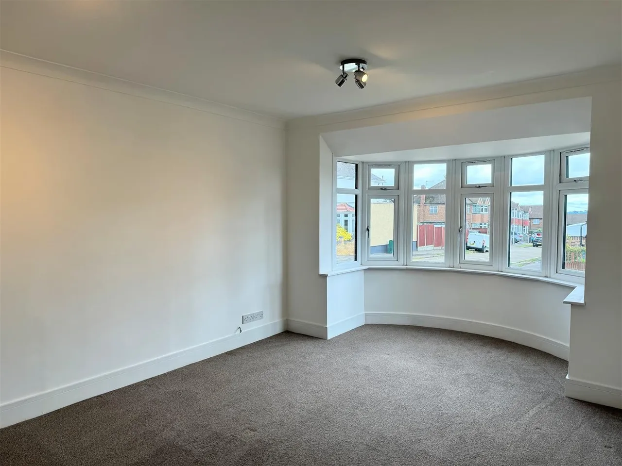 River Drive, Rochester, Kent ME2 3JT, photo 6