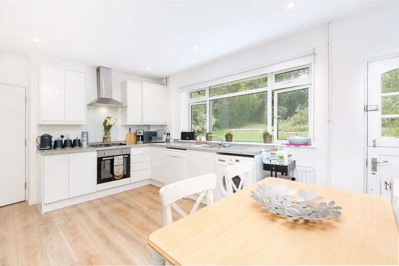 Manor Way, Purley CR8 3BH, photo 4