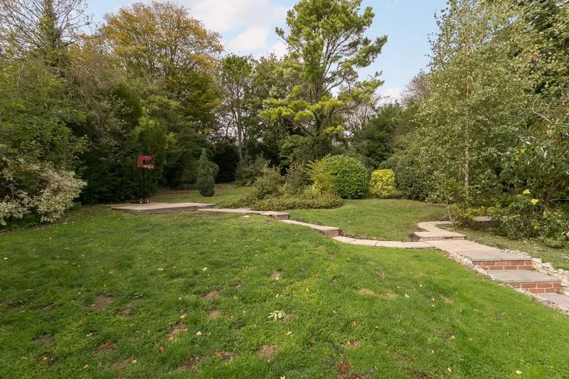 Manor Way, Purley CR8 3BH, photo 12