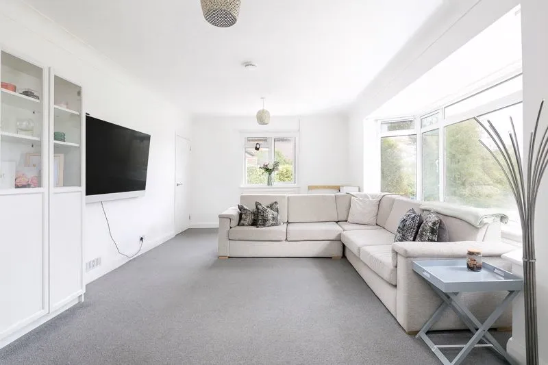 Manor Way, Purley CR8 3BH, photo 2