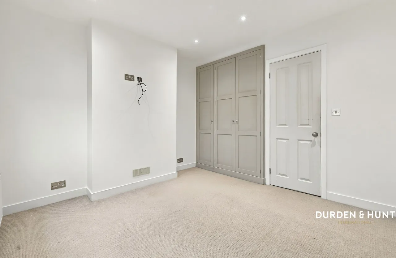 High Road, Chigwell, IG7, photo 12