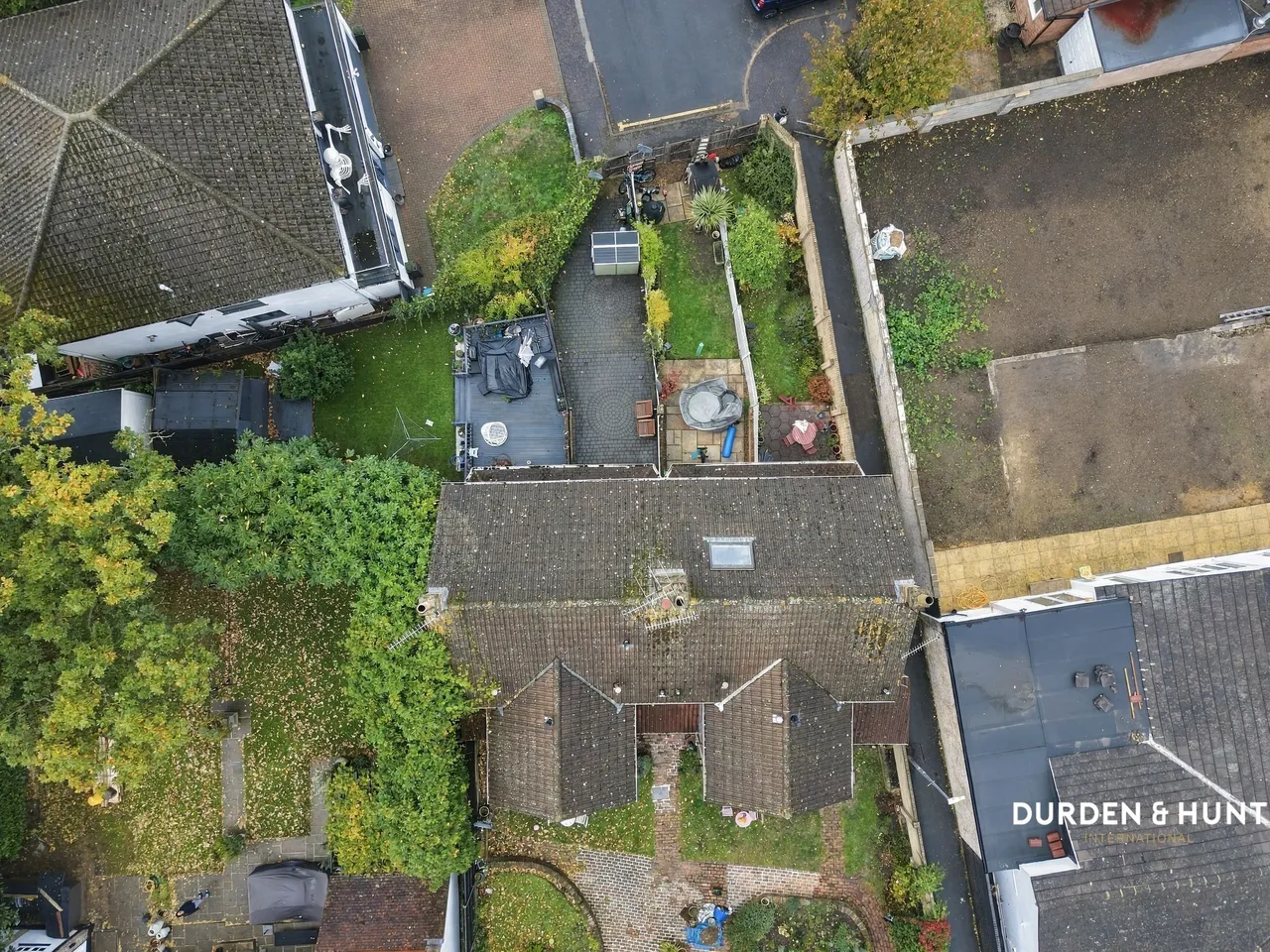 High Road, Chigwell, IG7, photo 20