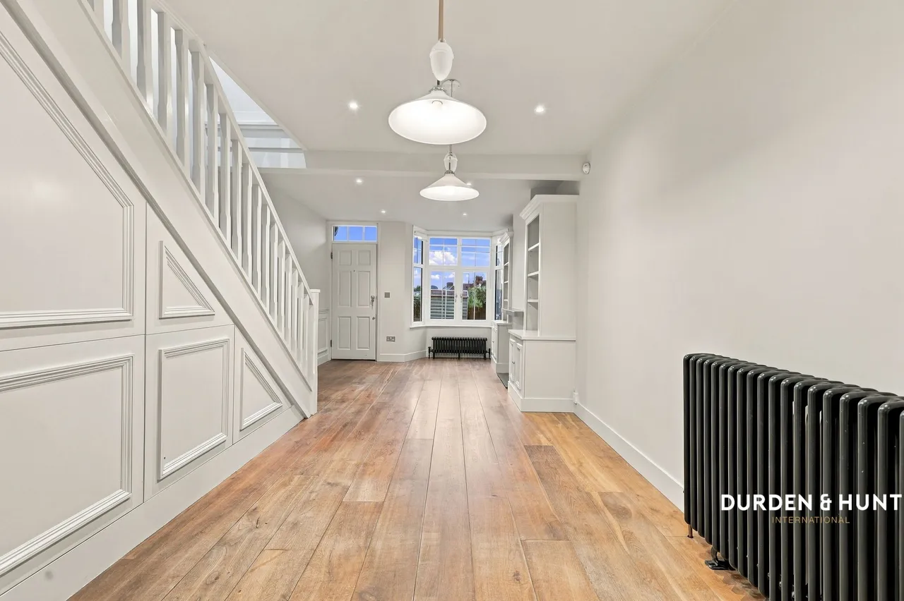High Road, Chigwell, IG7, photo 6