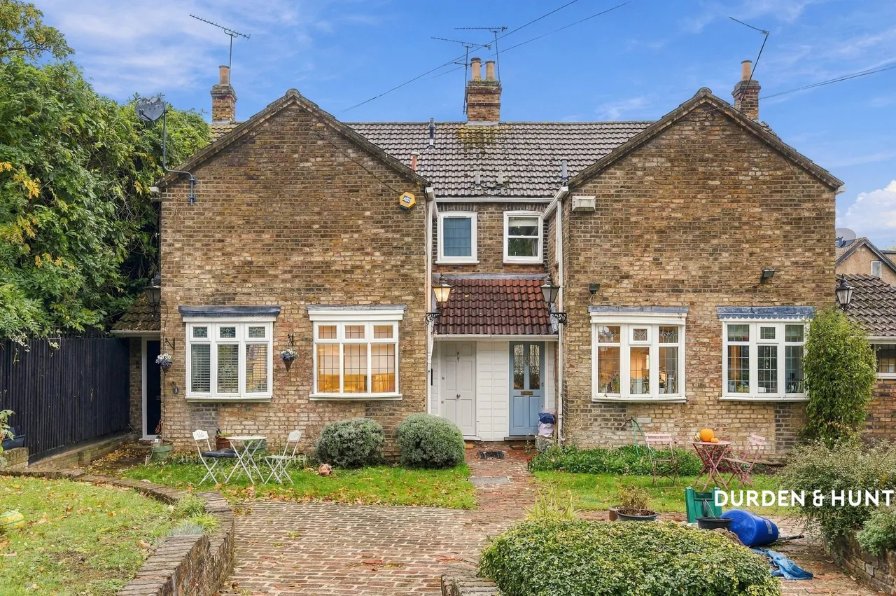 High Road, Chigwell, IG7, photo 19