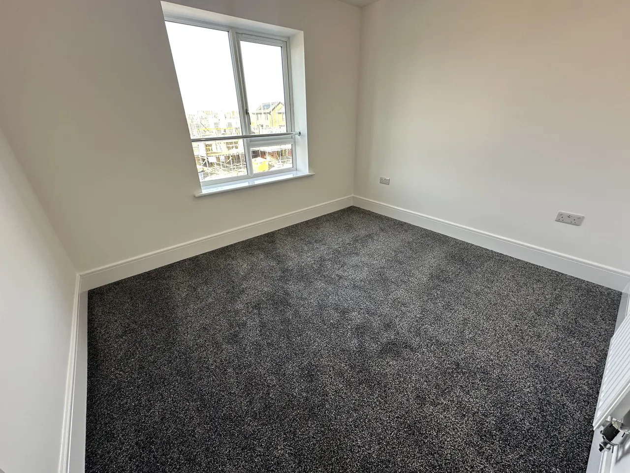 Hollowsbrook Road, New Rossington, DN11, photo 12
