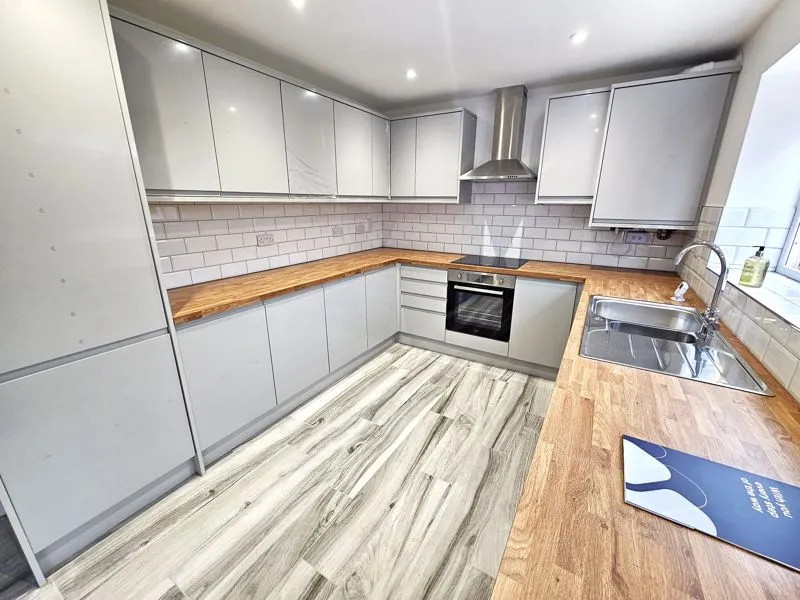 Springfields, Rushall, WS4, photo 4
