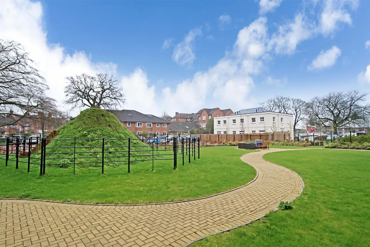 The Oval, Stafford, ST17, photo 21