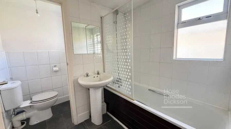 Fairlee Road, Newport, PO30, photo 6