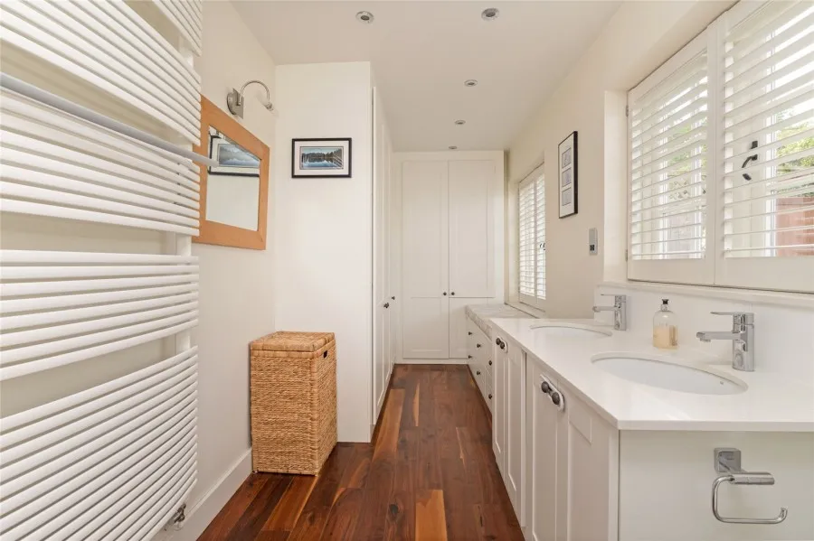 House Under Offer with 4 bedrooms in Farnham Green, Farnham, CM23, photo 15