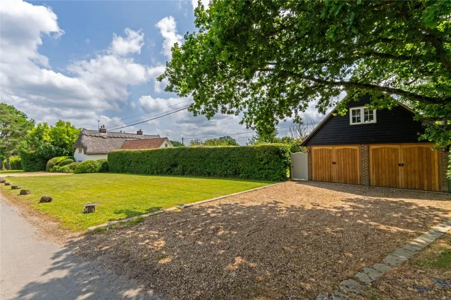 House Under Offer with 4 bedrooms in Farnham Green, Farnham, CM23, photo 22