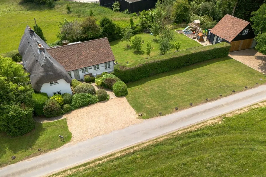House Under Offer with 4 bedrooms in Farnham Green, Farnham, CM23, photo 31