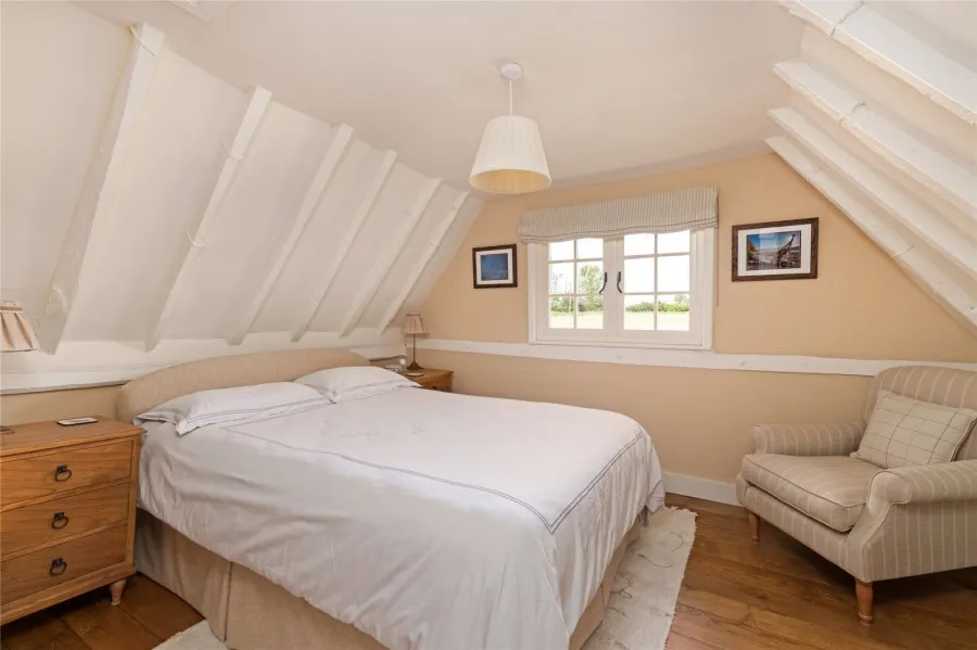 House Under Offer with 4 bedrooms in Farnham Green, Farnham, CM23, photo 10