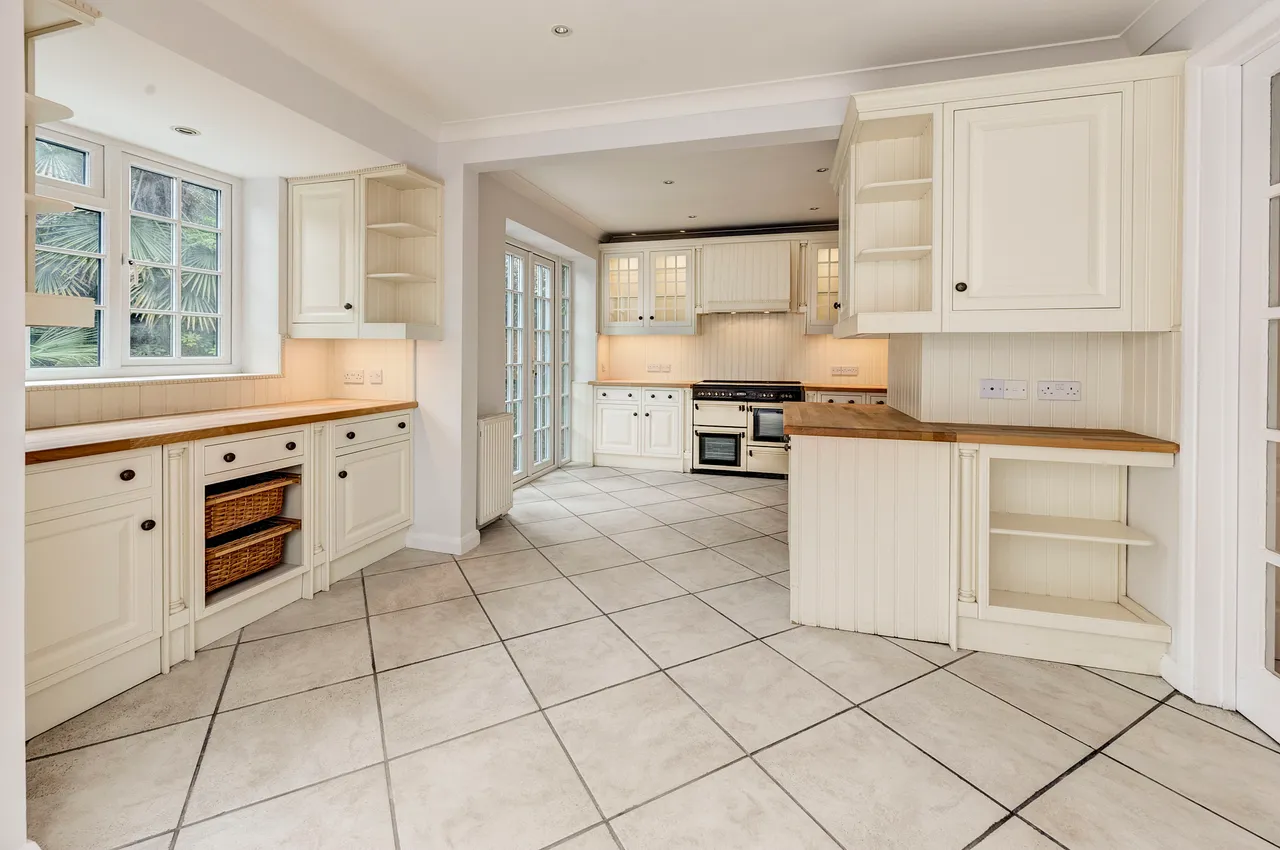 Belsize Road, Swiss Cottage, London, NW6, photo 6