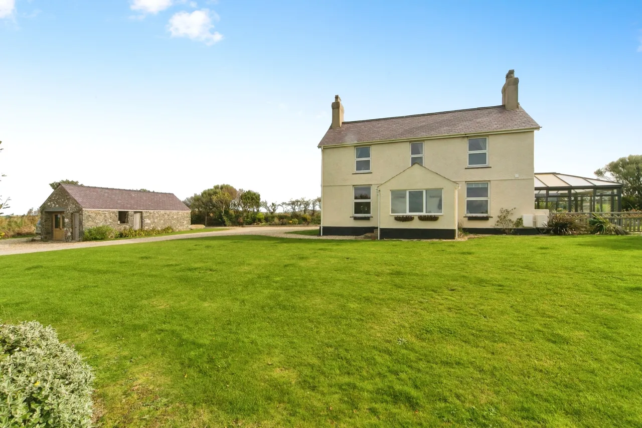 4 bed house for sale, Aberdaron, LL53