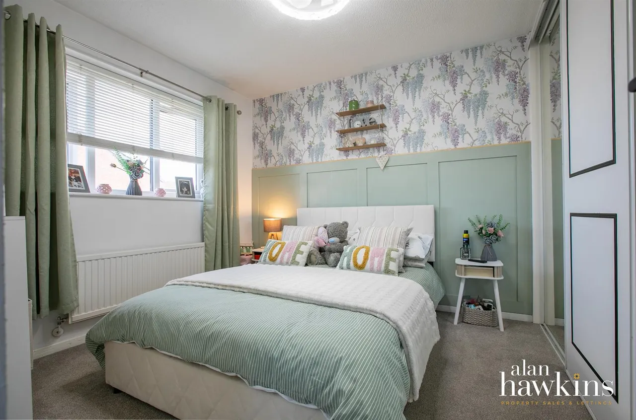 Victoria Drive, Lyneham, SN15, photo 8
