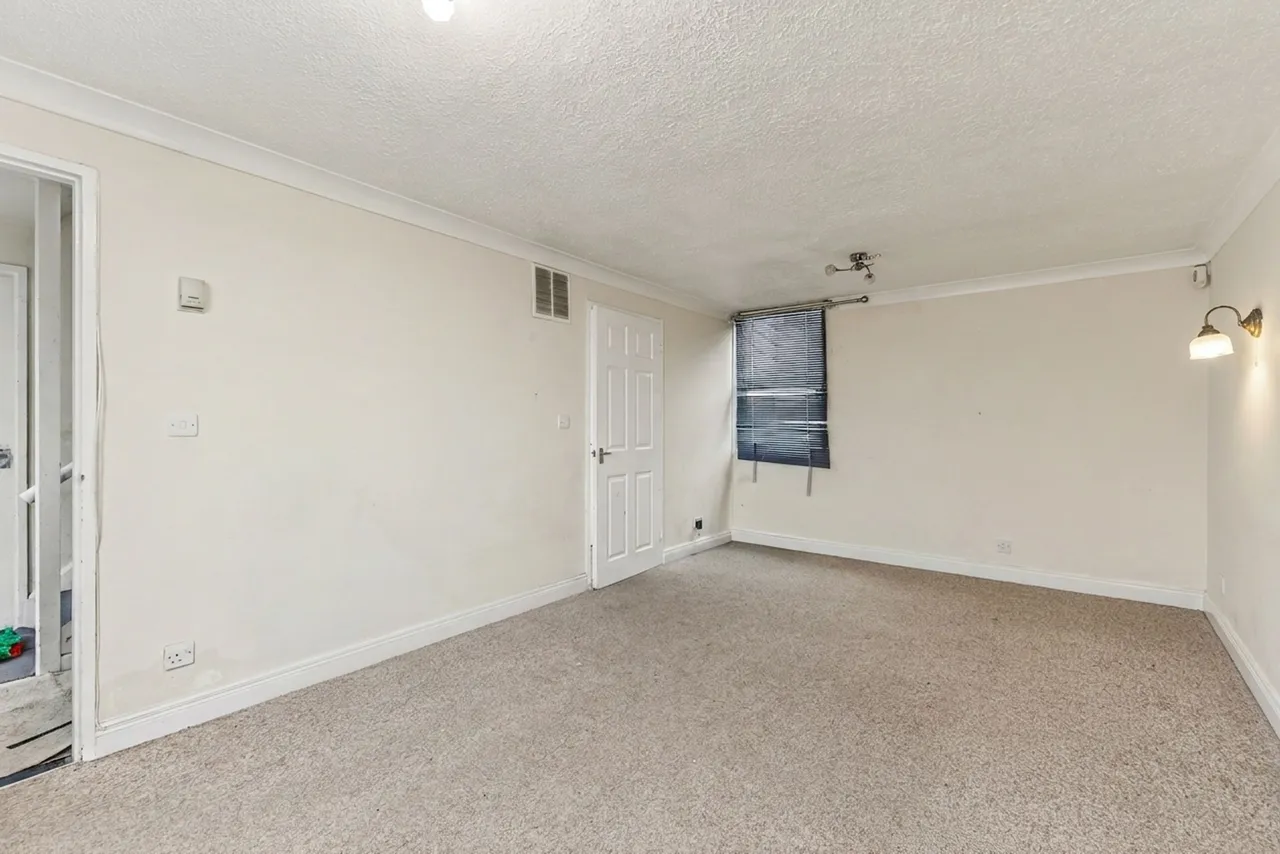 Hampshire Close, Binley, CV3, photo 6