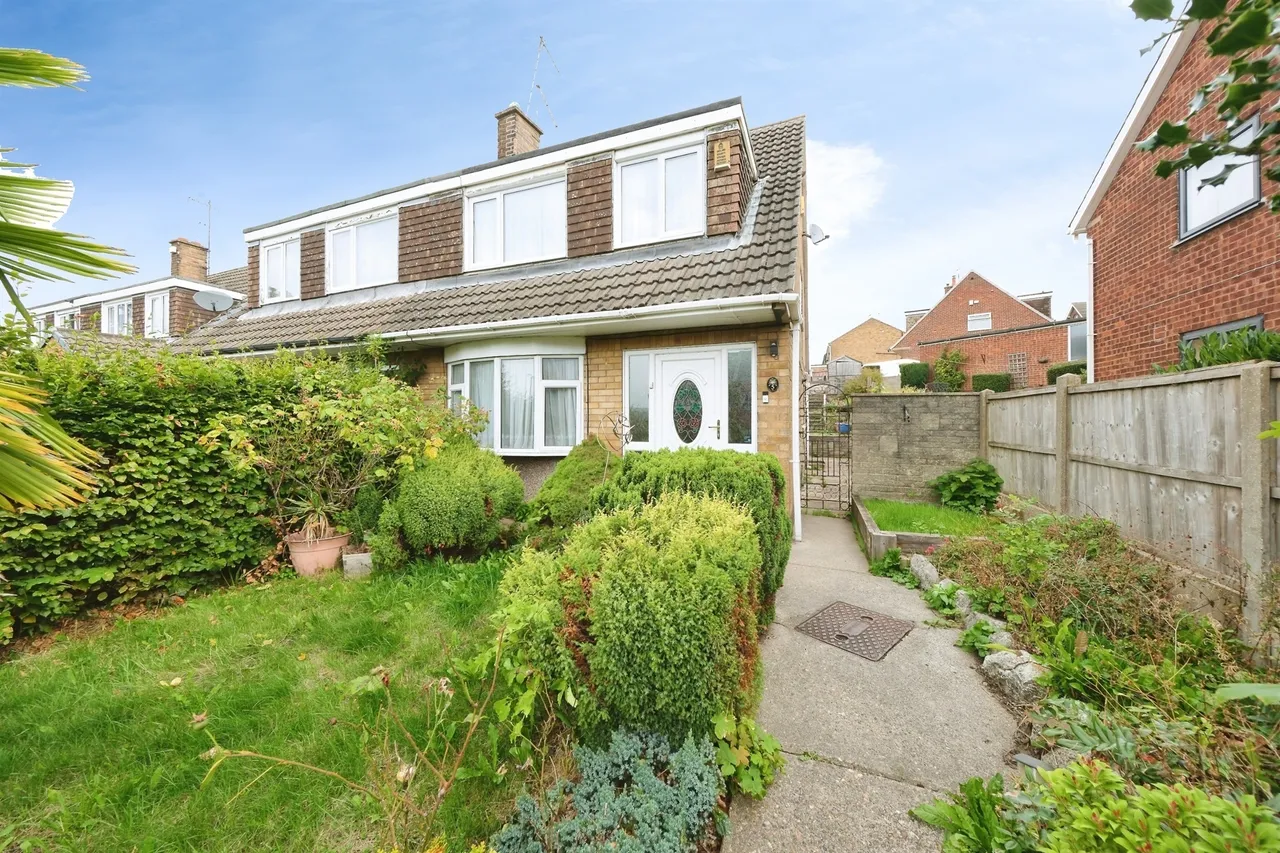 3 bed house for sale — Brockwell Lane, Chesterfield