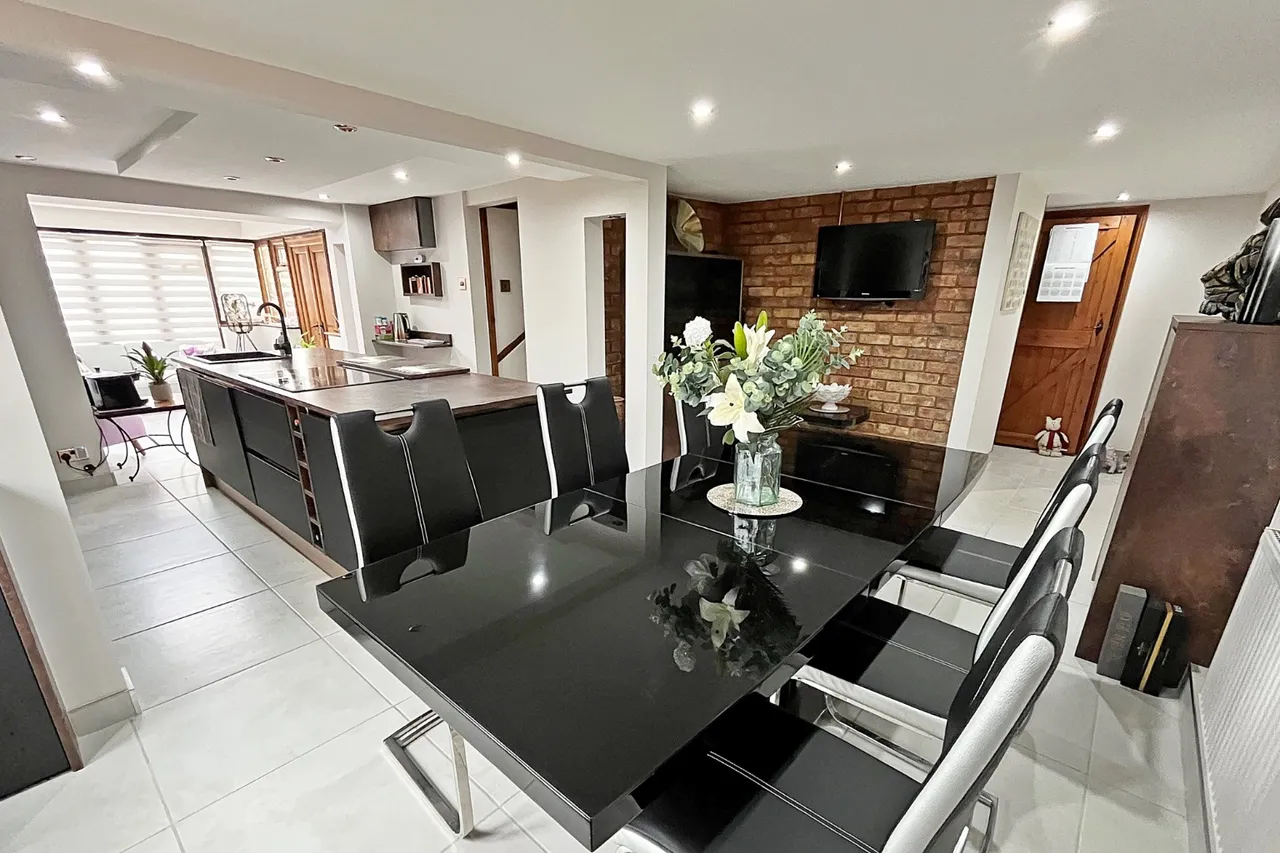 Church Road, Westoning, photo 6