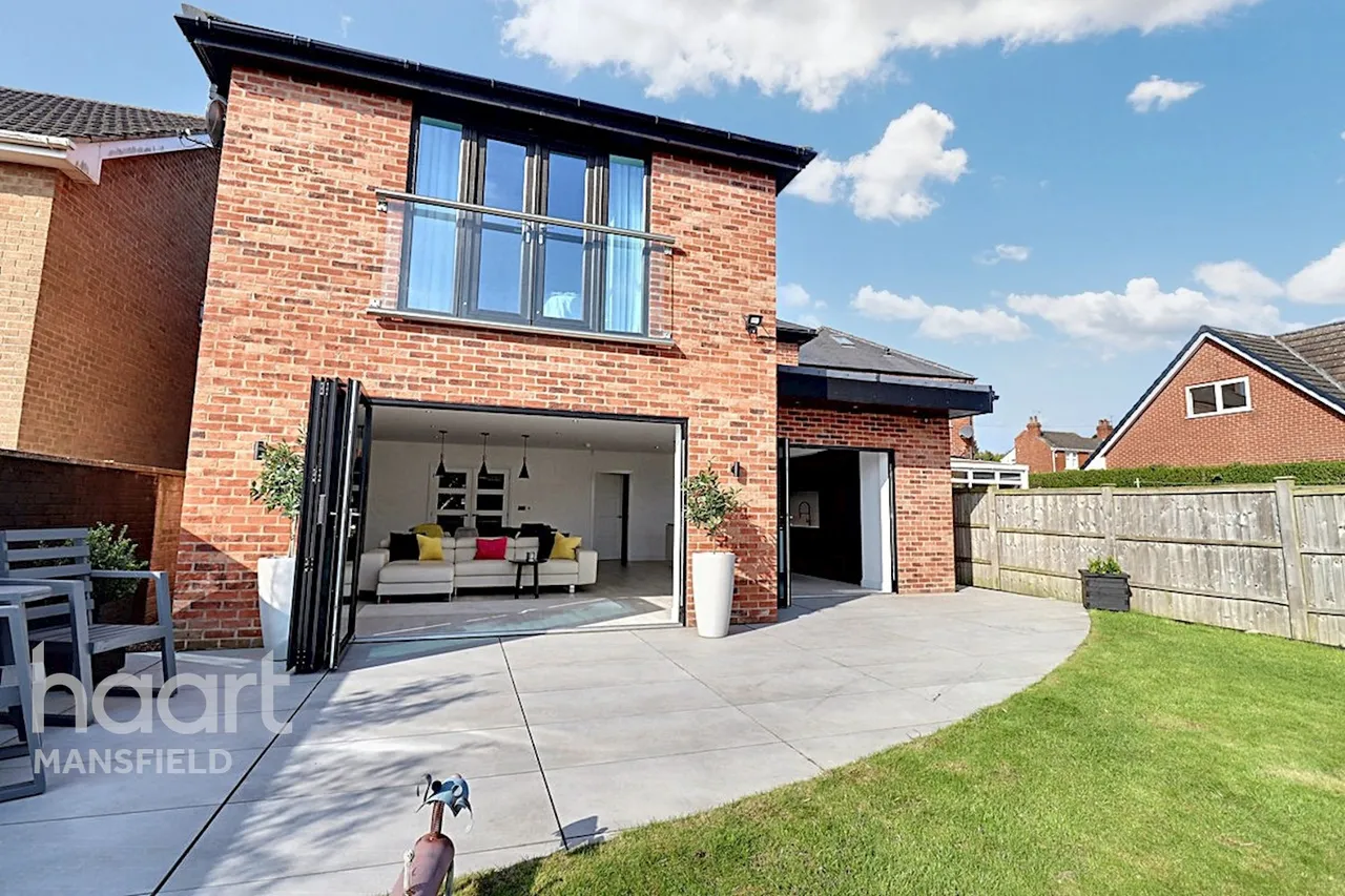 Lime Grove, Mansfield, NG19, photo 25
