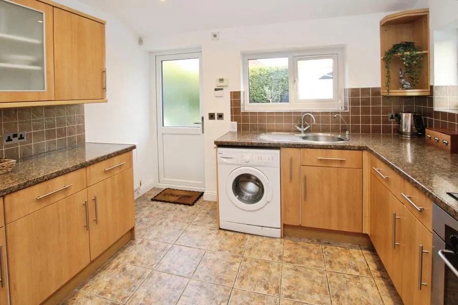Shortwood Road, Pucklechurch, BS16, photo 2