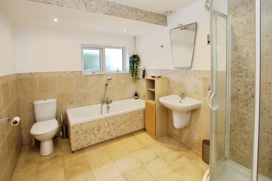 Shortwood Road, Pucklechurch, BS16, photo 7