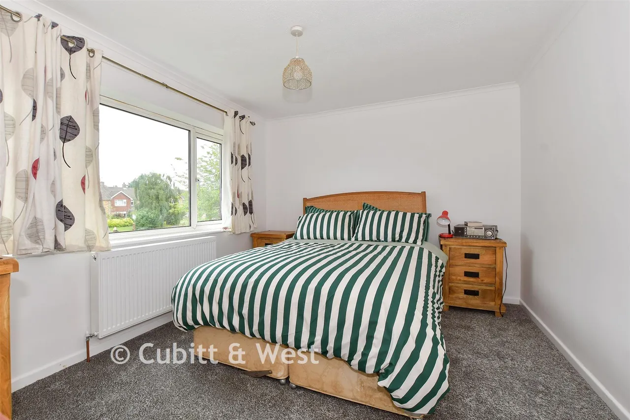 Trelawne Drive, Cranleigh, GU6, photo 10