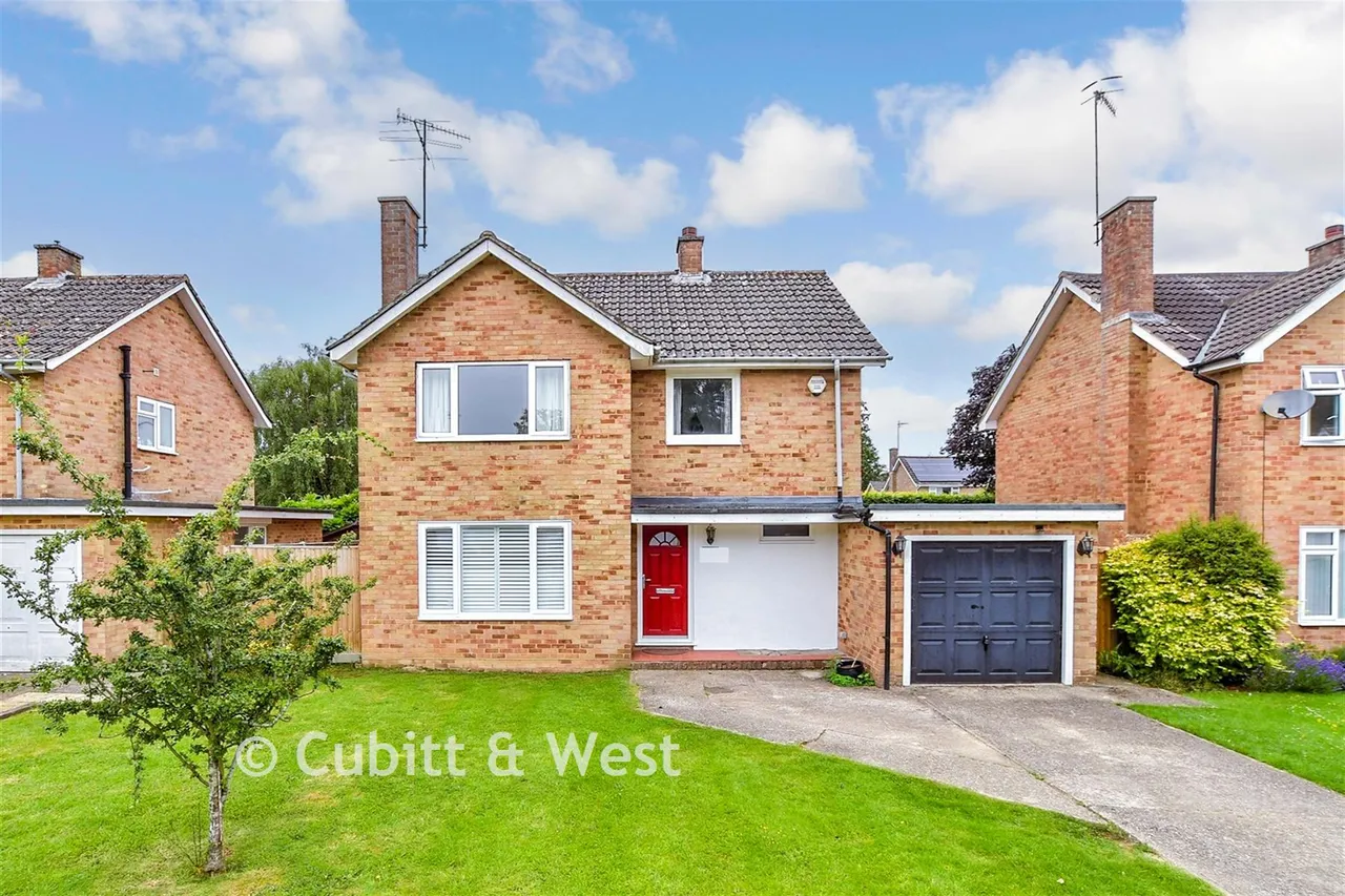 3 bed house for sale, Trelawne Drive, Cranleigh, GU6