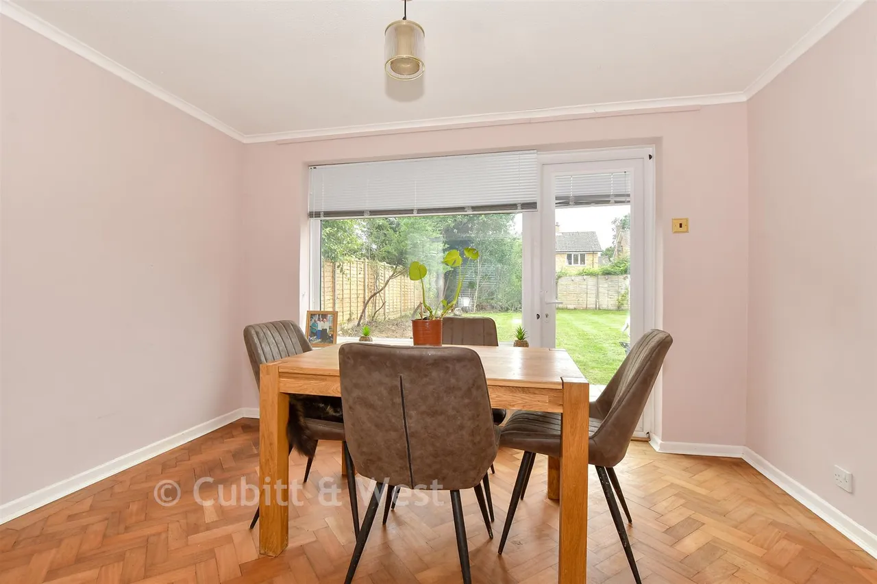 Trelawne Drive, Cranleigh, GU6, photo 12