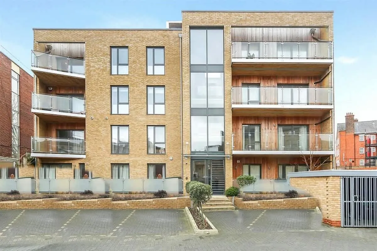 St Peters Court Lee, SE12, photo 9