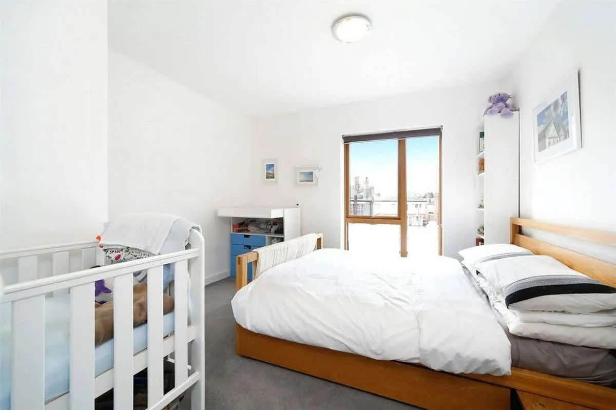 St Peters Court Lee, SE12, photo 8