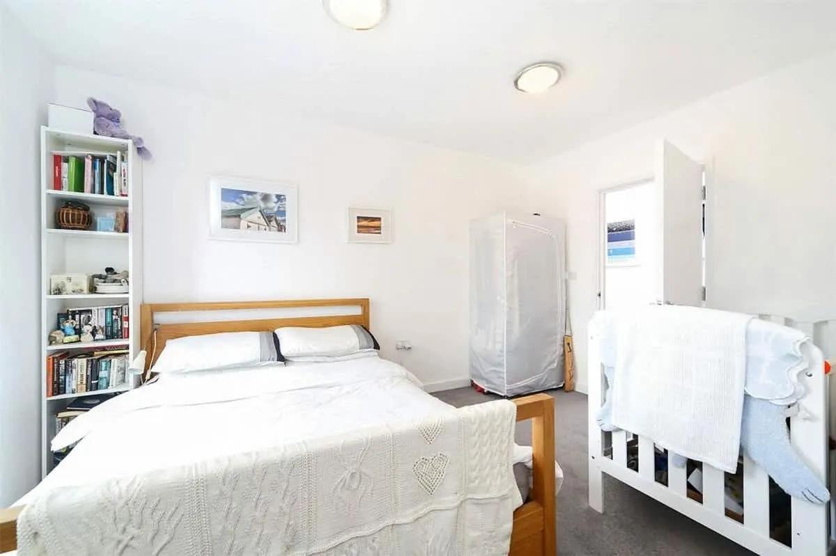 St Peters Court Lee, SE12, photo 7