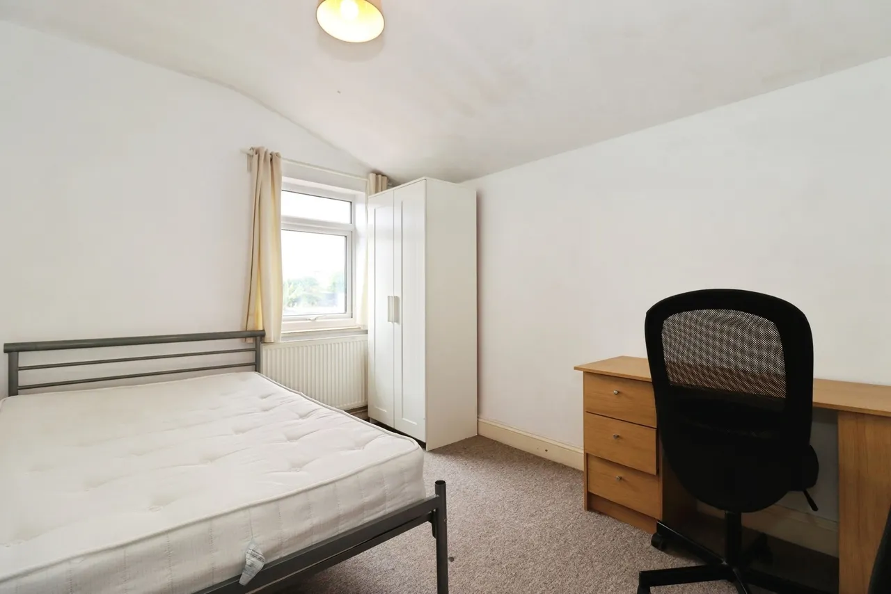 Staple Hill Road, Bristol, BS16, photo 22