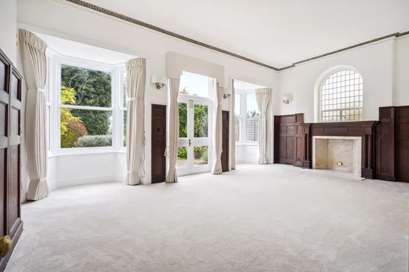 Abney Court Drive, Bourne End SL8 5DL, photo 2