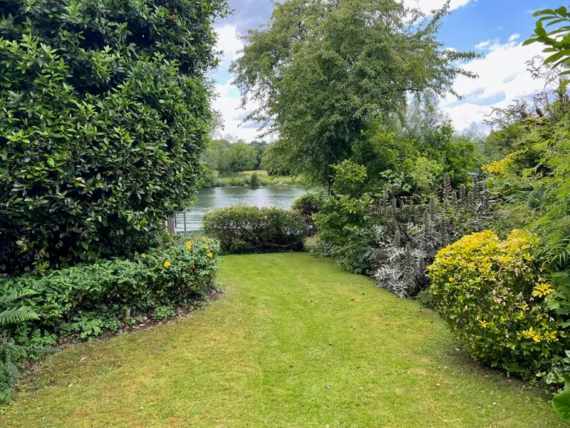 Abney Court Drive, Bourne End SL8 5DL, photo 4