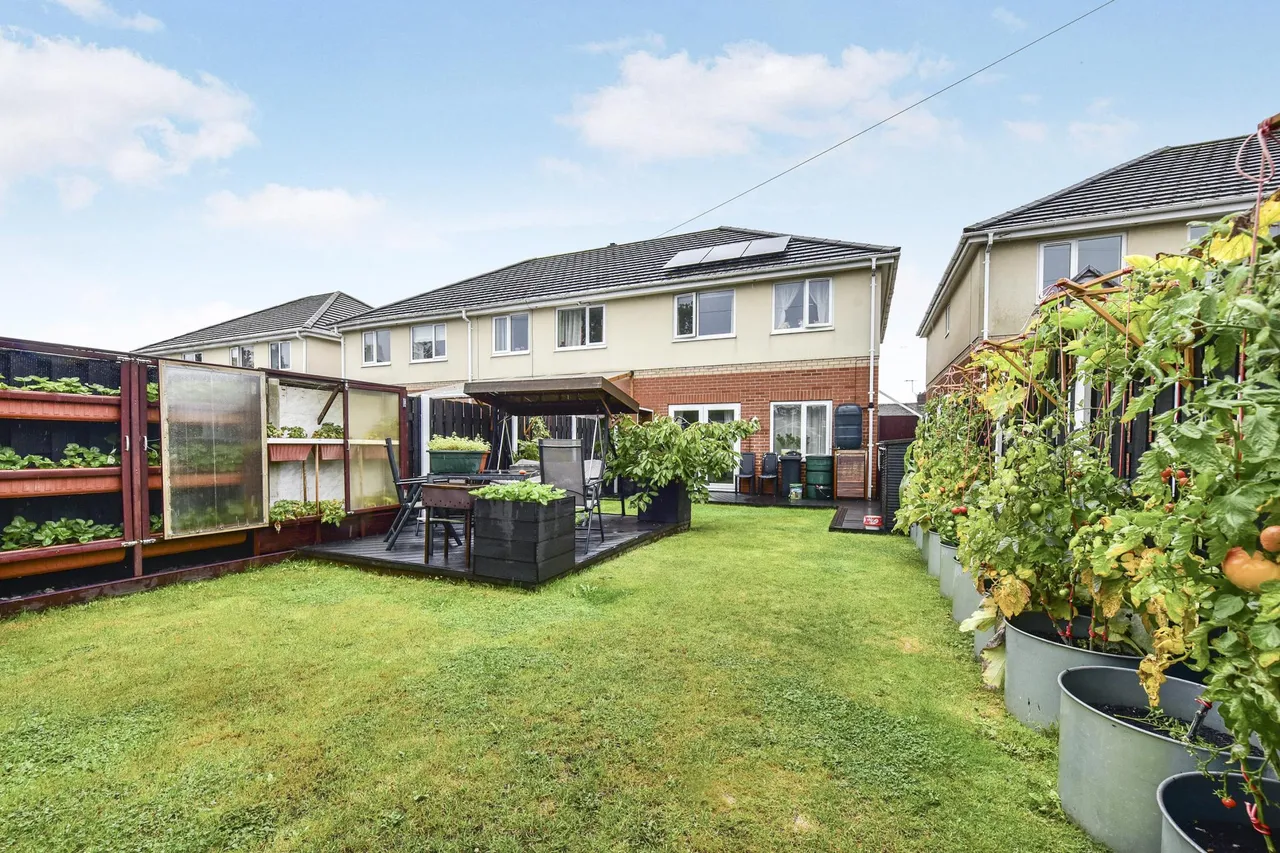 Barbers Crescent, Rawmarsh, S62, photo 12
