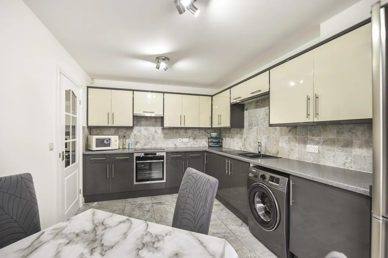 Barbers Crescent, Rawmarsh, S62, photo 28