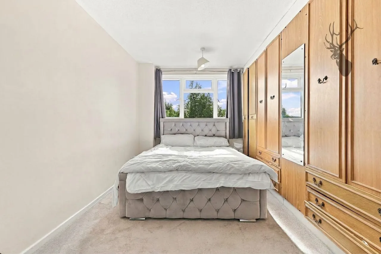 Longcroft Rise, Loughton, IG10, photo 7