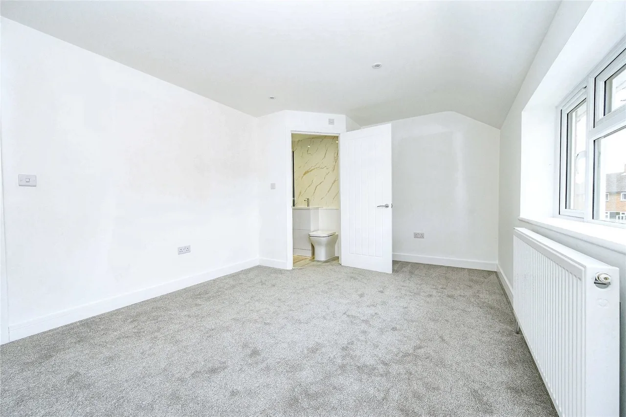 Blackthorn Drive, Luton, LU2, photo 11